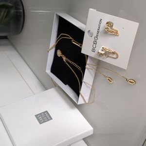 BCBG Generation earring and necklace set gold tone Jewelry